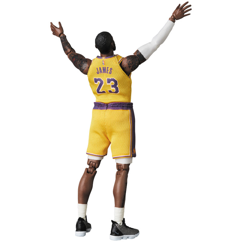 MAFEX No.127 MAFEX LeBron James (Los Angeles Lakers)