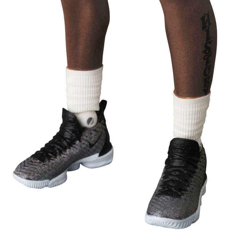 MAFEX No.127 MAFEX LeBron James (Los Angeles Lakers)