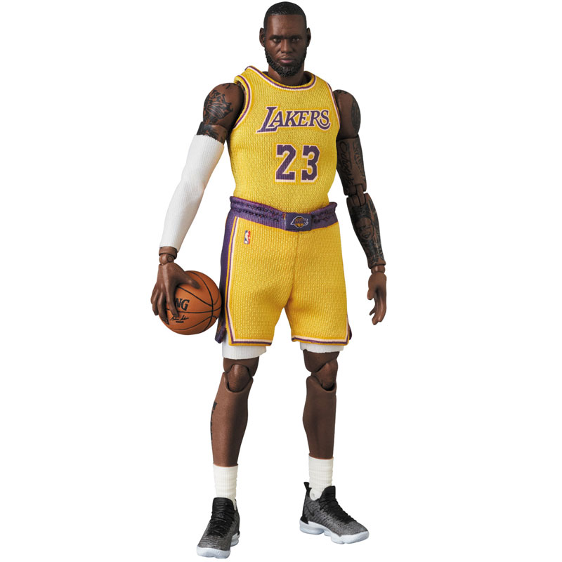 MAFEX No.127 MAFEX LeBron James (Los Angeles Lakers)