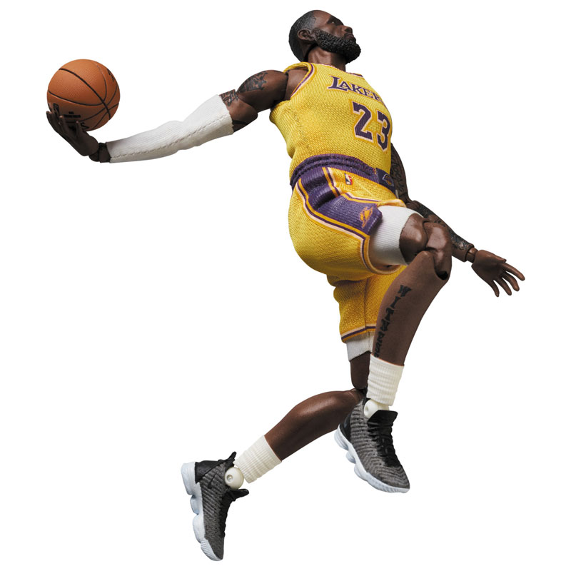 MAFEX No.127 MAFEX LeBron James (Los Angeles Lakers)
