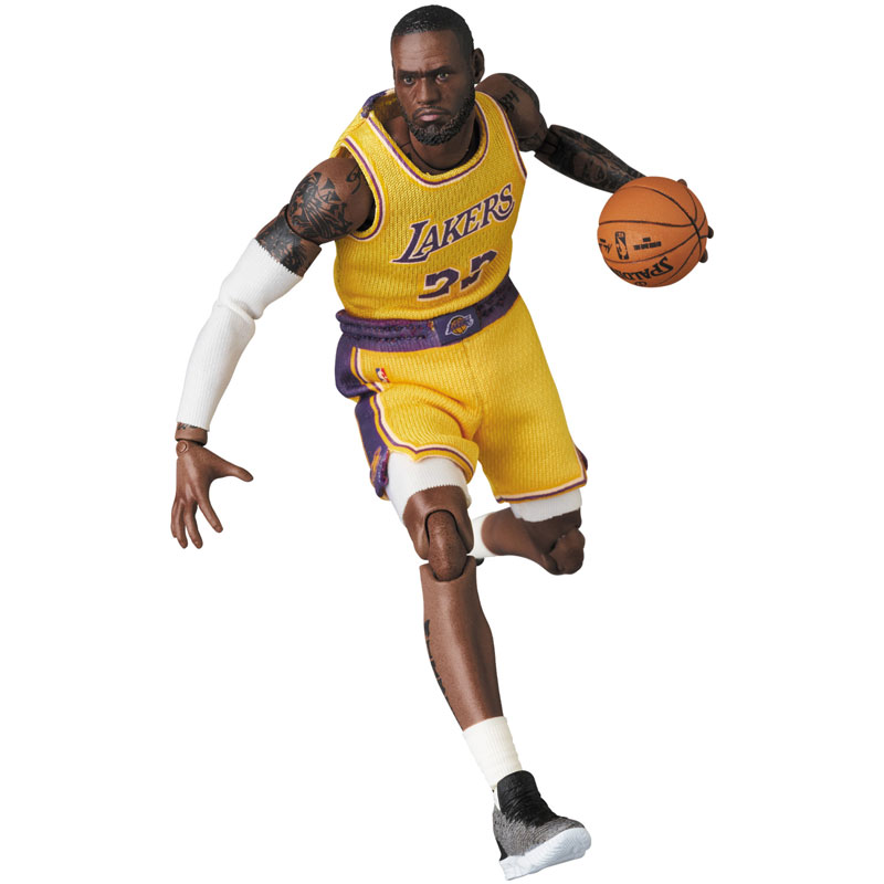 MAFEX No.127 MAFEX LeBron James (Los Angeles Lakers)