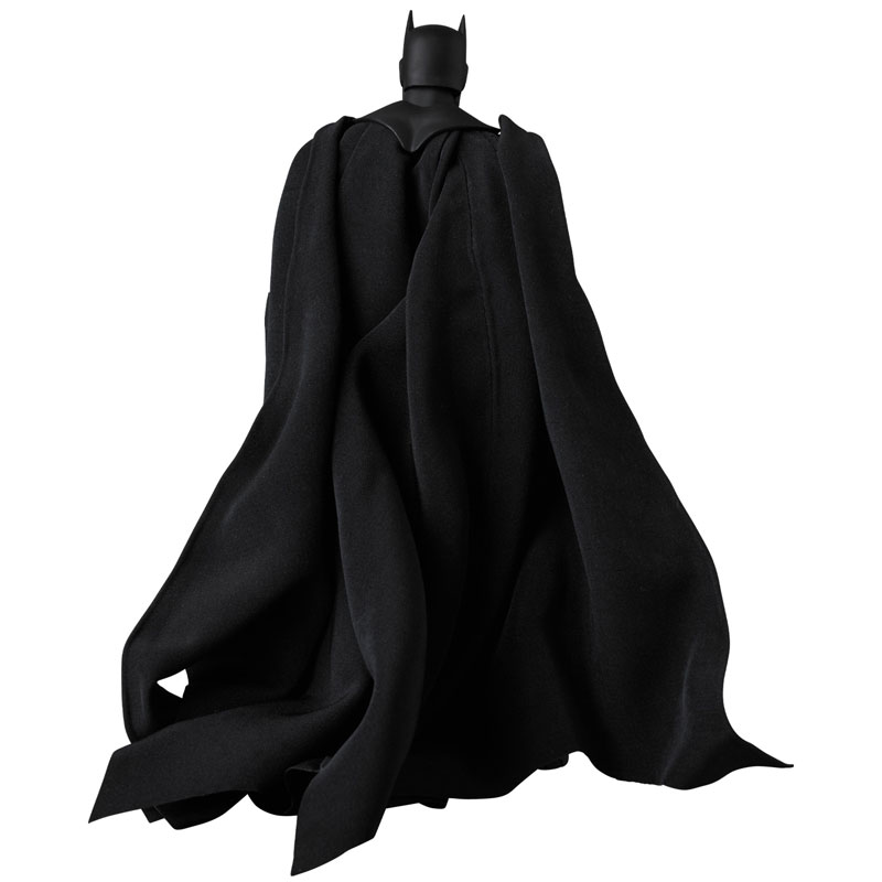 MAFEX No.126 MAFEX BATMAN (HUSH) BLACK Ver.