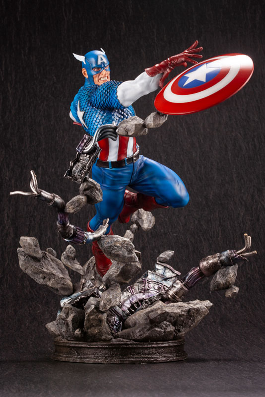 MARVEL UNIVERSE MARVEL AVENGERS Captain America Fine Art Statue 1/6
