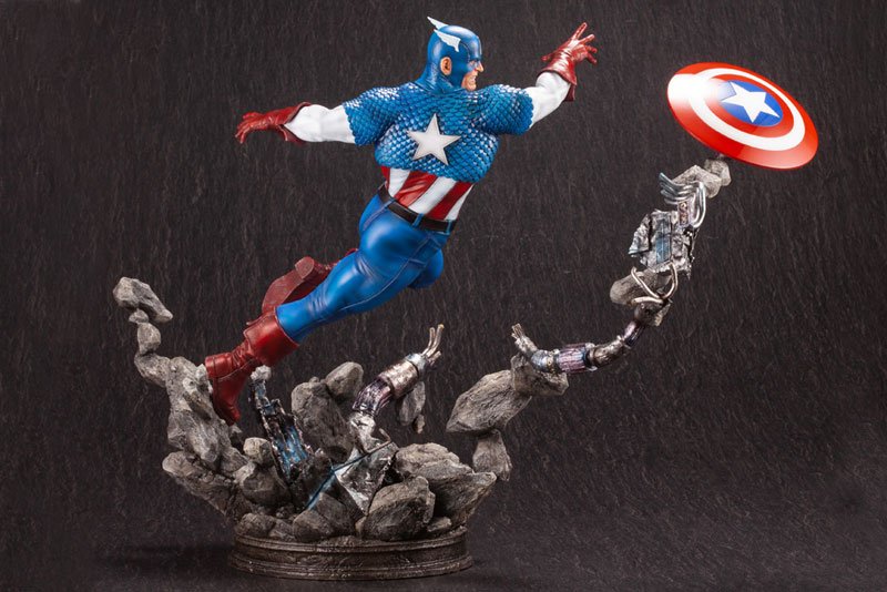 MARVEL UNIVERSE MARVEL AVENGERS Captain America Fine Art Statue 1/6