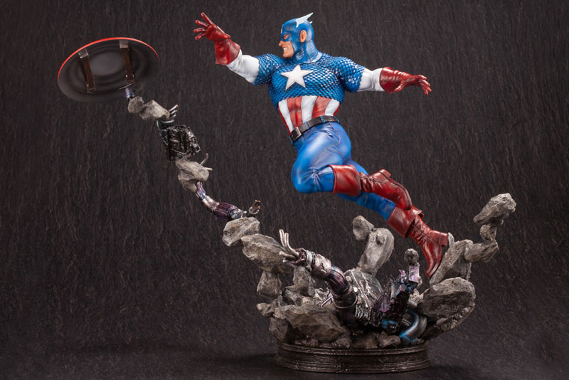 MARVEL UNIVERSE MARVEL AVENGERS Captain America Fine Art Statue 1/6