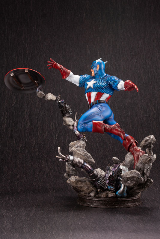 MARVEL UNIVERSE MARVEL AVENGERS Captain America Fine Art Statue 1/6