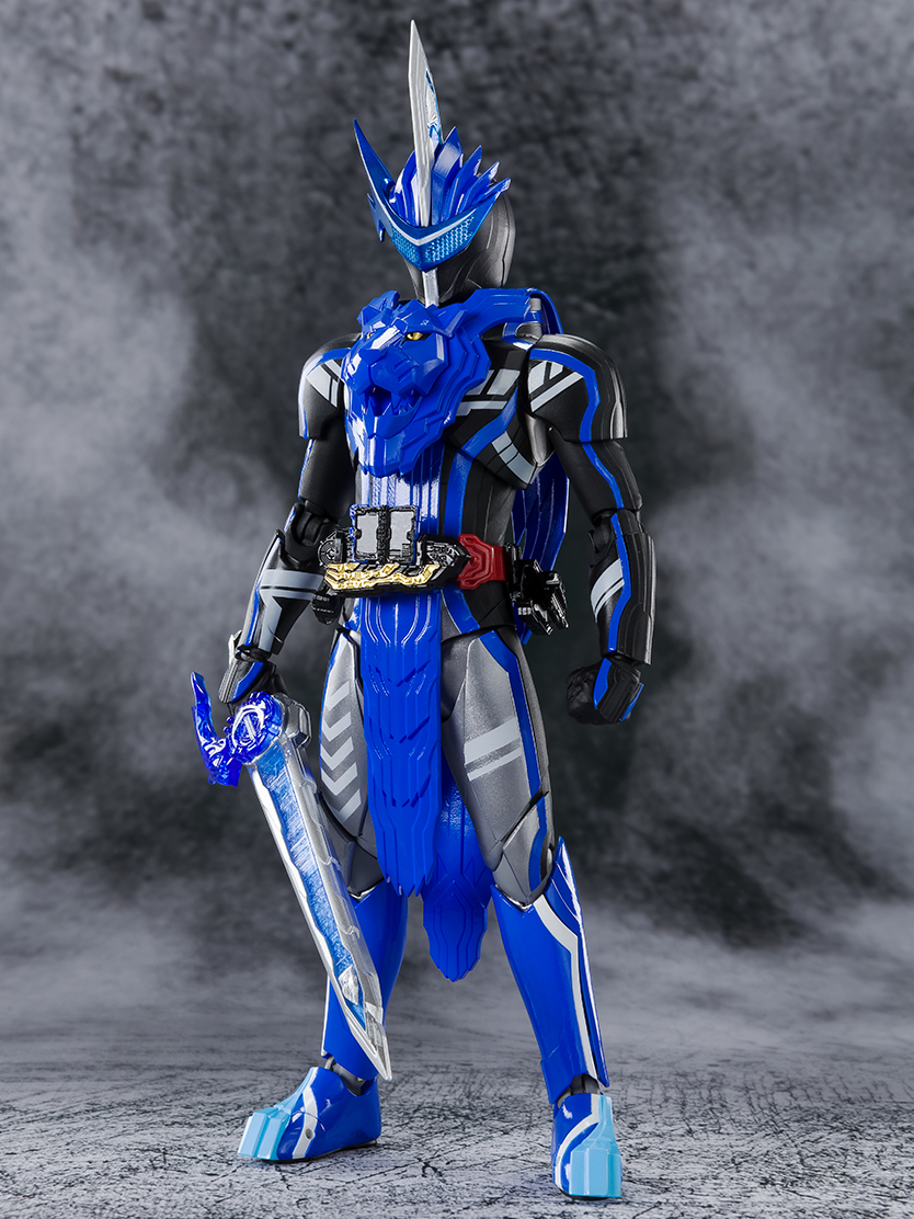 SHFiguarts Kamen Rider Blaze Lion Senki