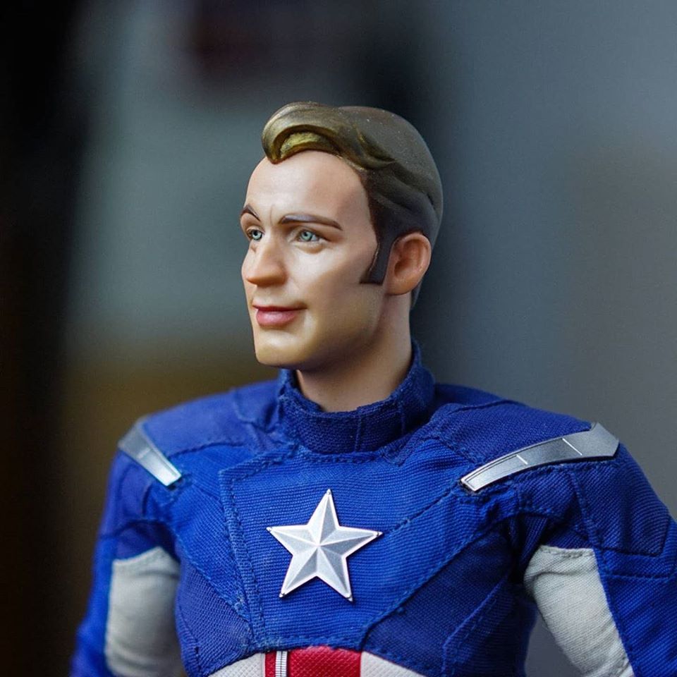 A Man Headsculpt Captain America