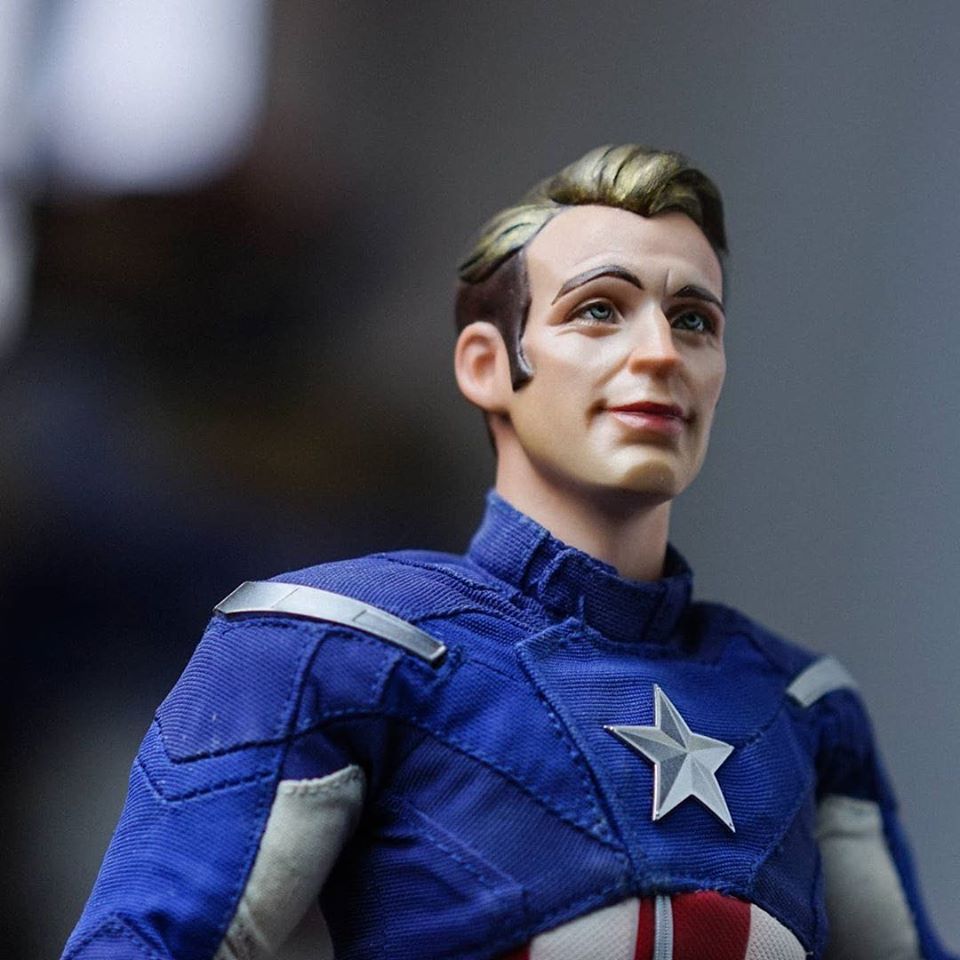 A Man Headsculpt Captain America