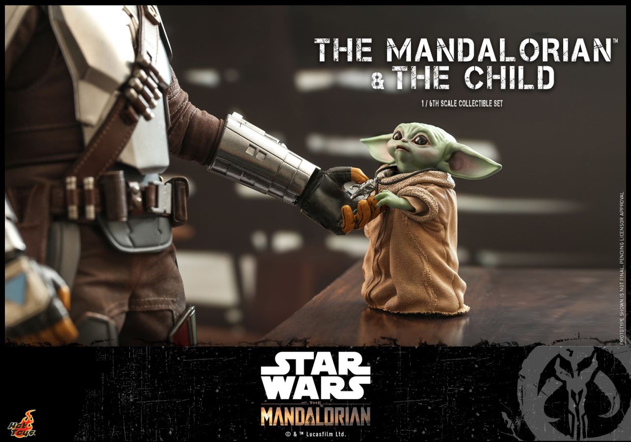 The Mandalorian and The Child 1/6 Scale Collectible Set