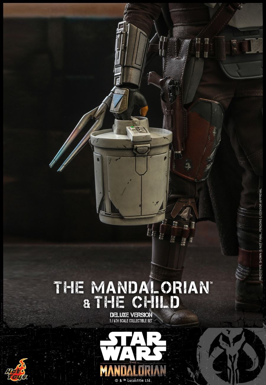 The Mandalorian and The Child (Deluxe Version) 1/6 Scale Collectible Set