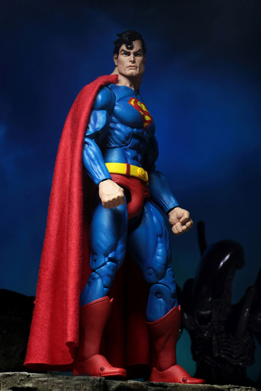 SDCC2019 Comic Con Limited DC Comics / Dark Horse / Superman vs Aliens 7inch Action Figure 2PK