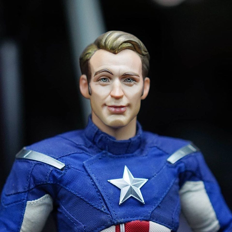 A Man Headsculpt Captain America
