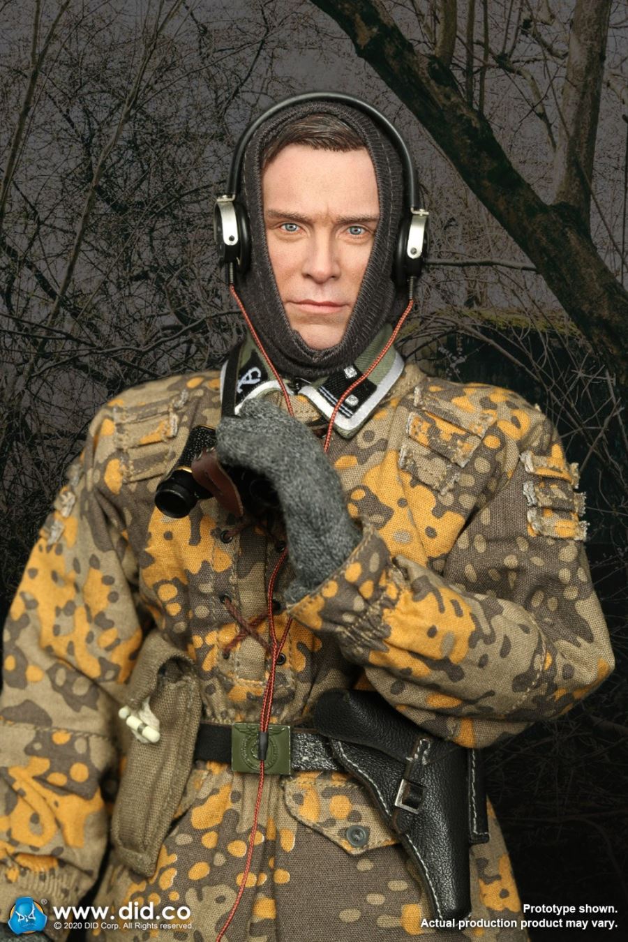 1/6 World War II Twentieth Armored Grenadier Division Radio Section B D80143
