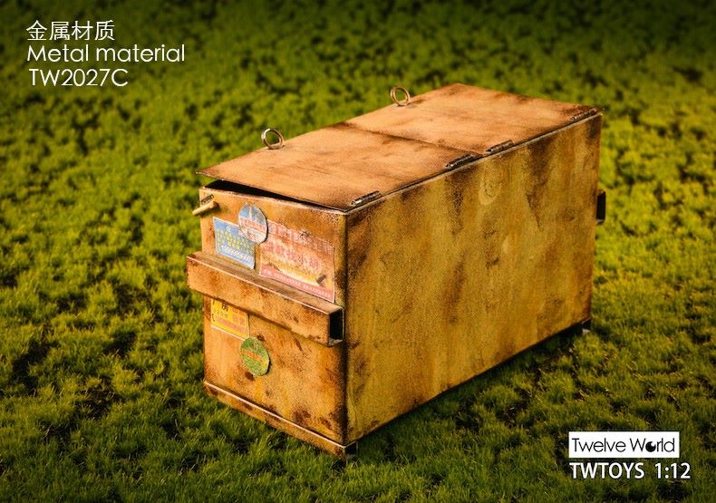 1/12 Trash Can + Barbed Wire Scene