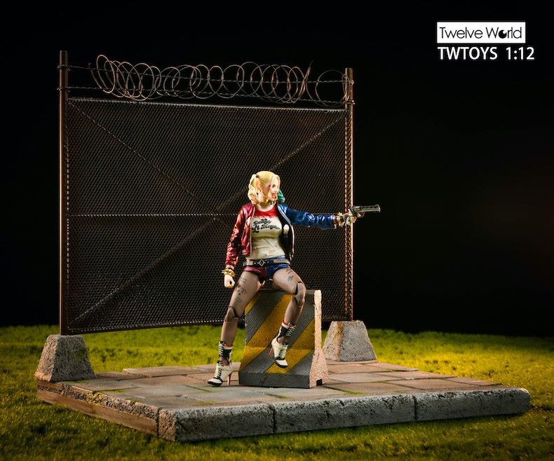 1/12 Trash Can + Barbed Wire Scene