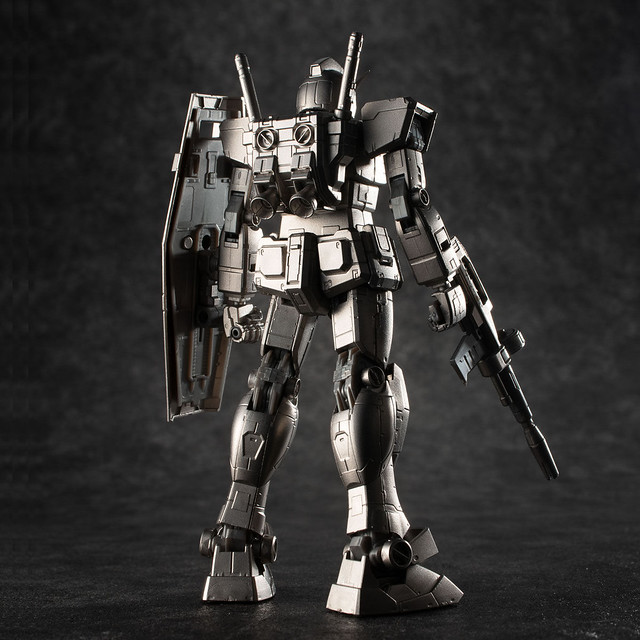 Gundarium alloy model 1/144 RX-78-2 Gundam