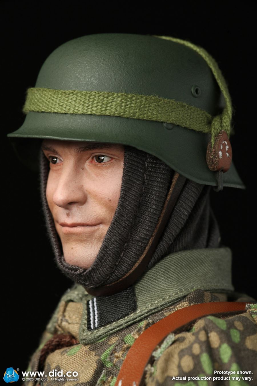 1/6 World War II Twentieth Armored Grenadier Division Radio Section A D80142