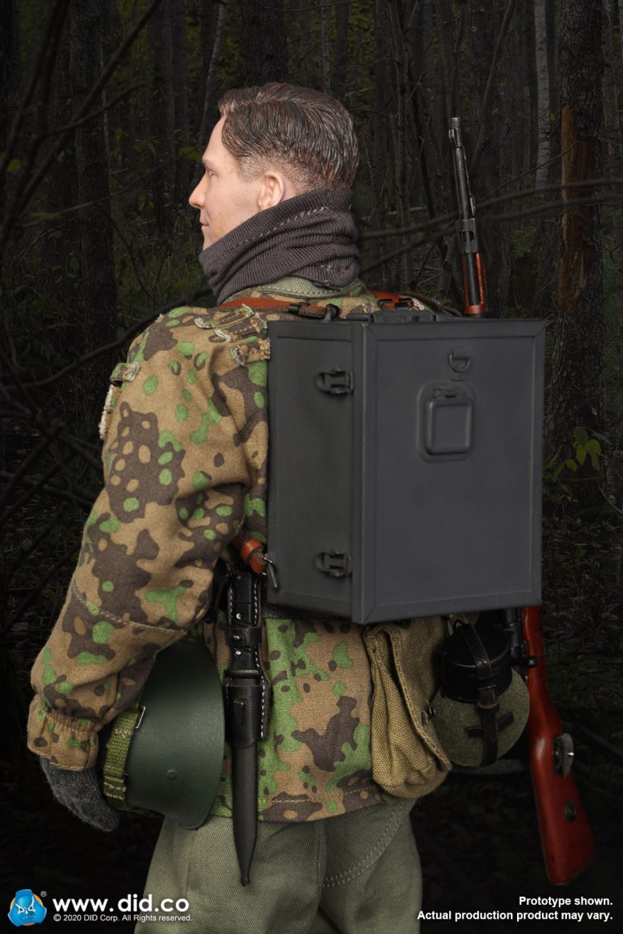 1/6 World War II Twentieth Armored Grenadier Division Radio Section A D80142