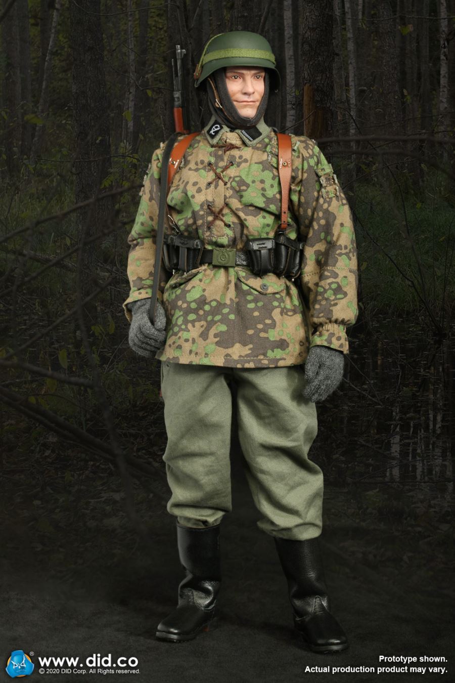1/6 World War II Twentieth Armored Grenadier Division Radio Section A D80142