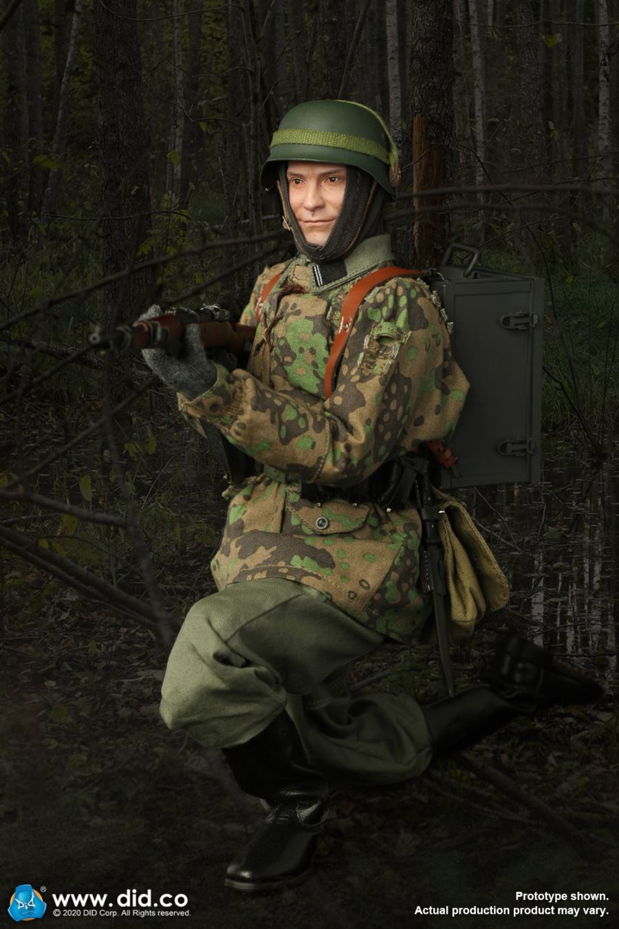 1/6 World War II Twentieth Armored Grenadier Division Radio Section A D80142