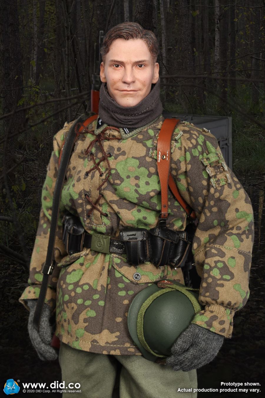 1/6 World War II Twentieth Armored Grenadier Division Radio Section A D80142