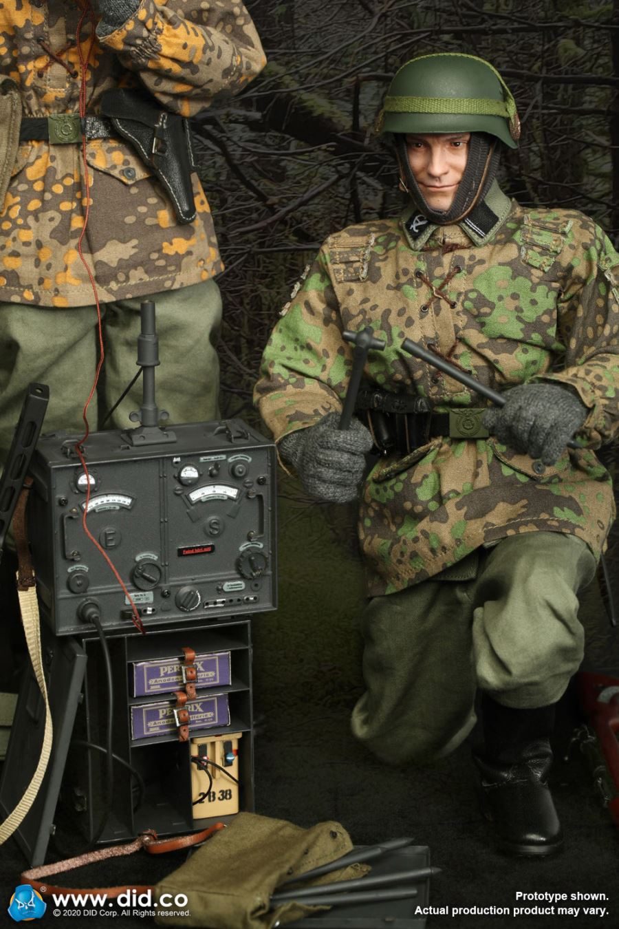 1/6 World War II Twentieth Armored Grenadier Division Radio Section A D80142