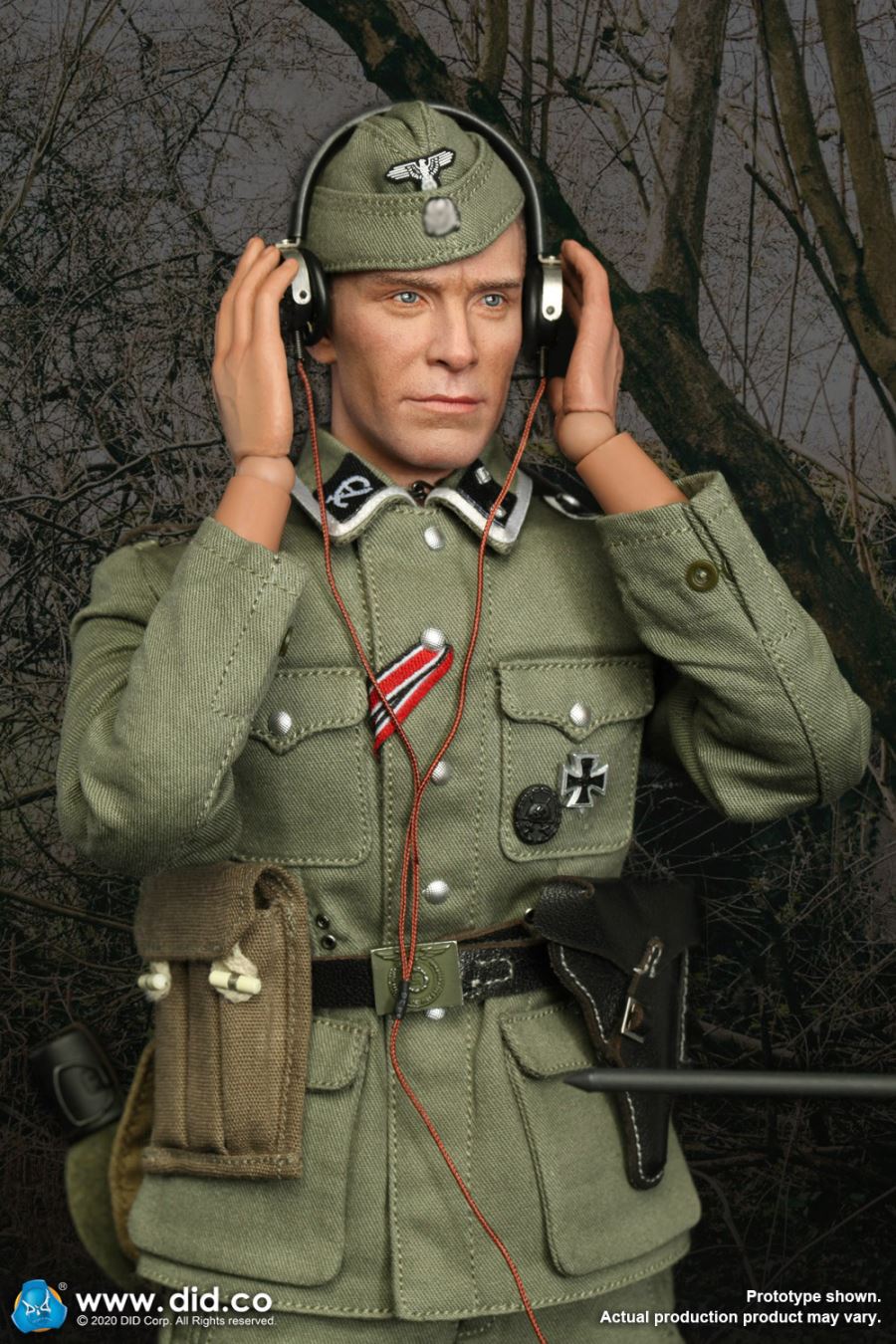 1/6 World War II Twentieth Armored Grenadier Division Radio Section B D80143