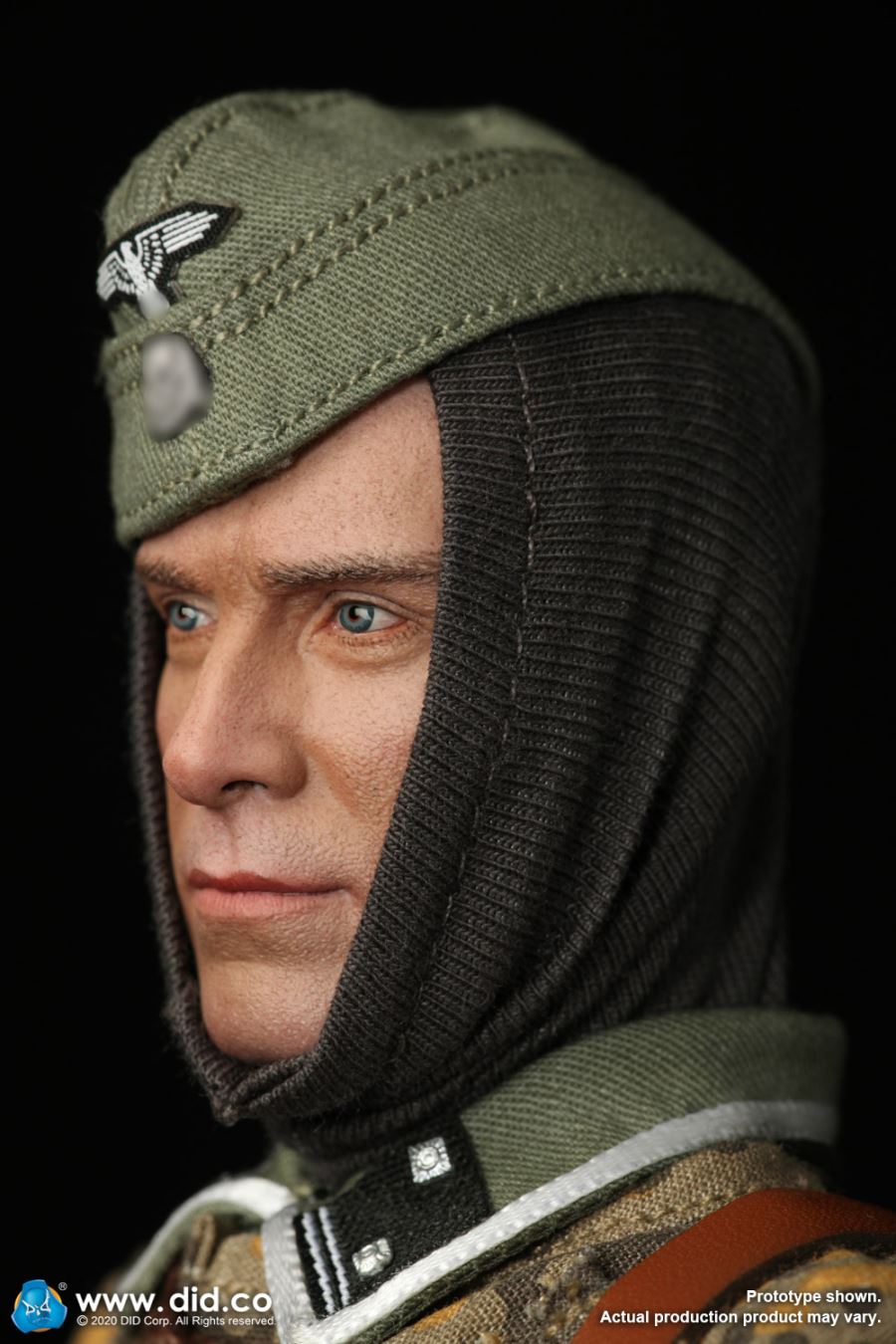 1/6 World War II Twentieth Armored Grenadier Division Radio Section B D80143