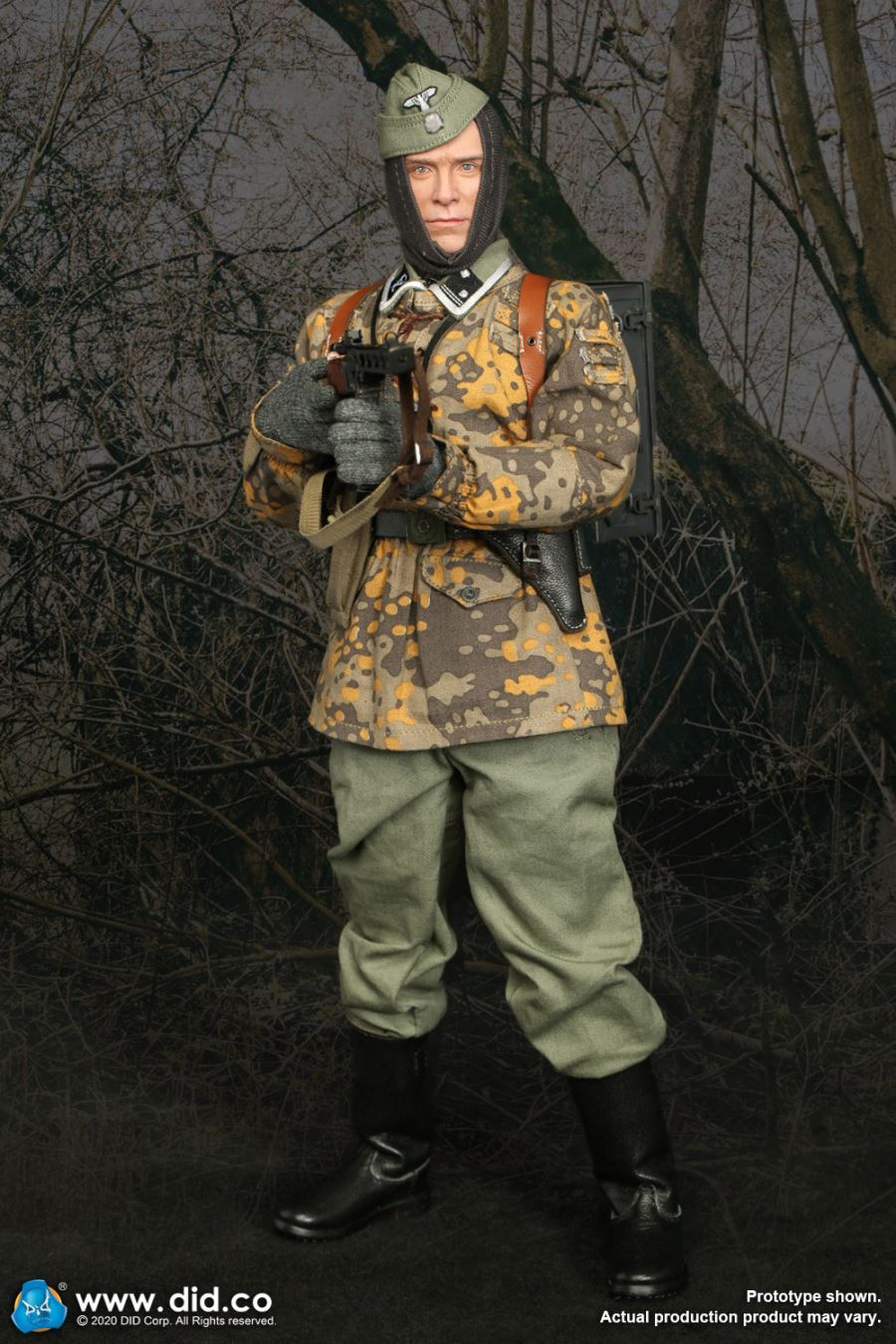 1/6 World War II Twentieth Armored Grenadier Division Radio Section B D80143