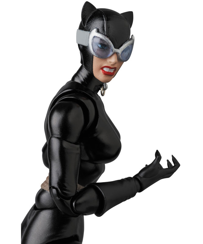 MAFEX No.123 MAFEX CATWOMAN (HUSH Ver.)