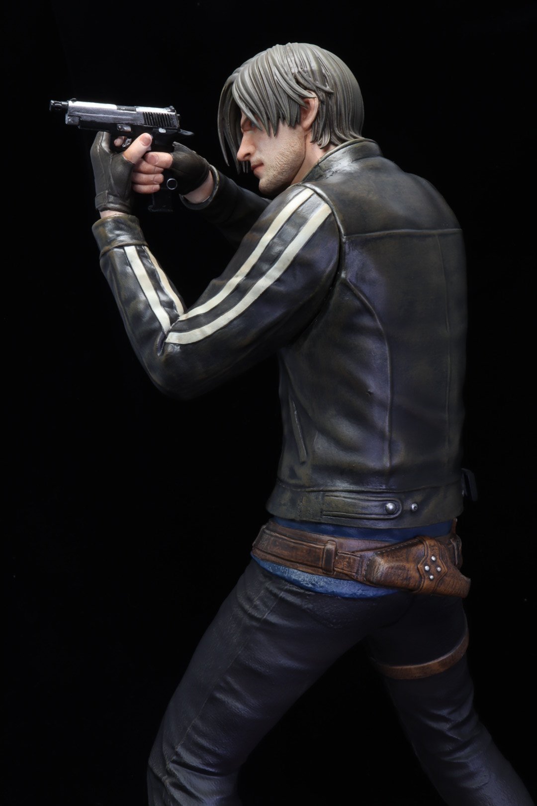 ARTFX Leon (Resident Evil)