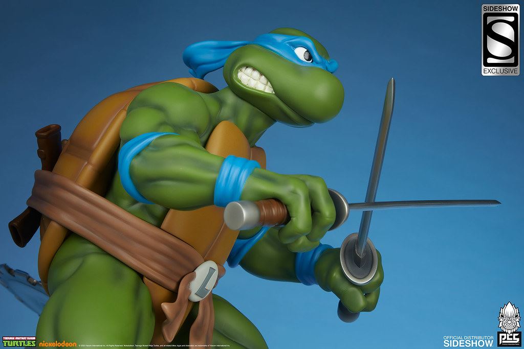 Leonardo 1/4 Scale Statue