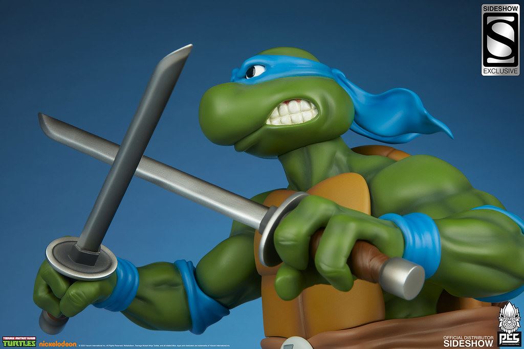 Leonardo 1/4 Scale Statue