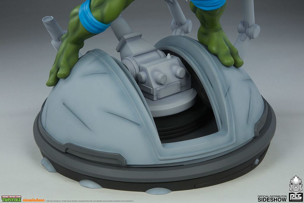 Leonardo 1/4 Scale Statue