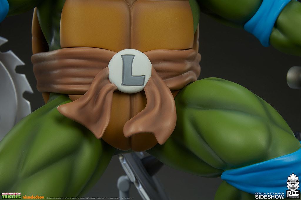 Leonardo 1/4 Scale Statue