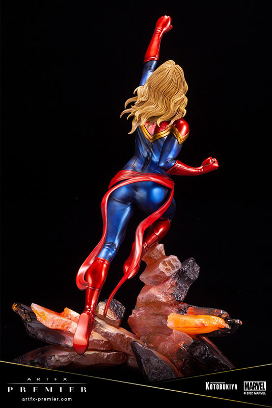ARTFX PREMIER MARVEL UNIVERSE Captain Marvel 1/10