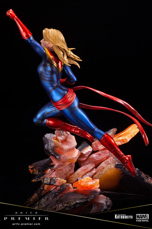 ARTFX PREMIER MARVEL UNIVERSE Captain Marvel 1/10