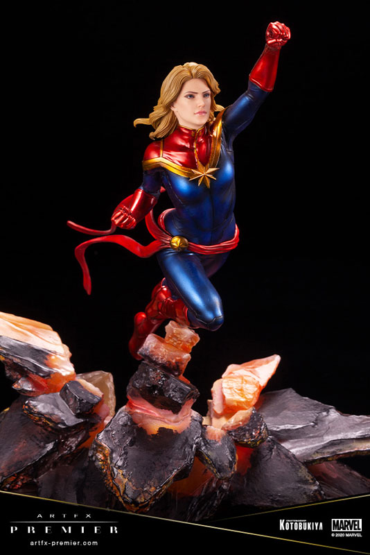 ARTFX PREMIER MARVEL UNIVERSE Captain Marvel 1/10