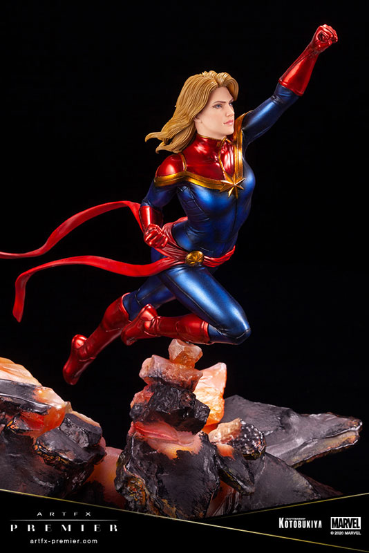 ARTFX PREMIER MARVEL UNIVERSE Captain Marvel 1/10