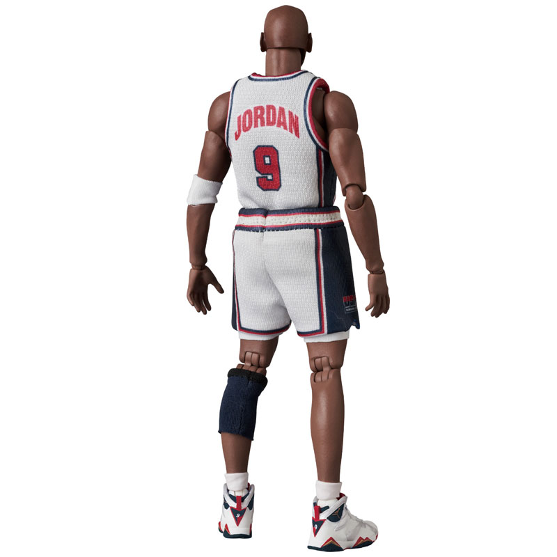 MAFEX No.132 MAFEX Michael Jordan (1992 TEAM USA)