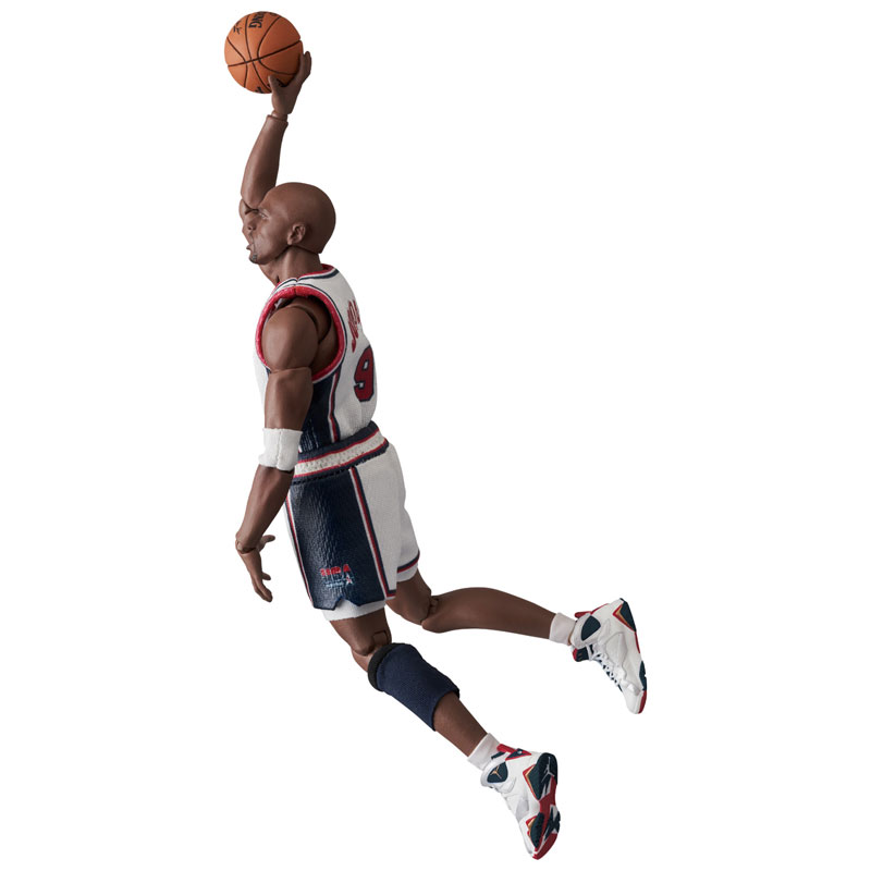 MAFEX No.132 MAFEX Michael Jordan (1992 TEAM USA)