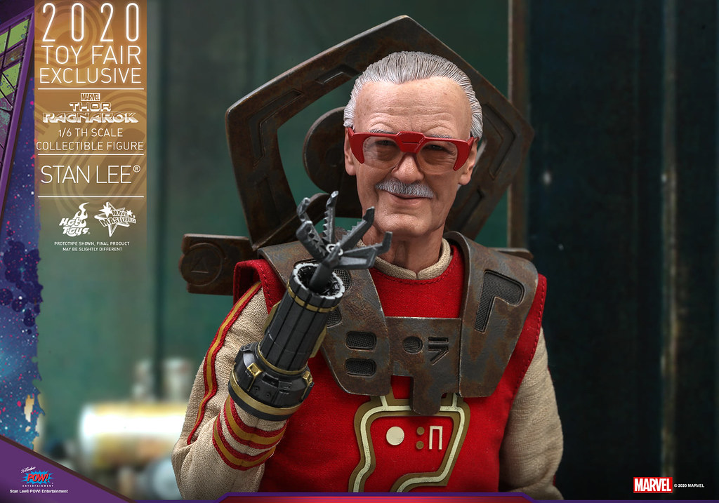 THOR: RAGNAROK STAN LEE® 1/6TH SCALE COLLECTIBLE FIGURE