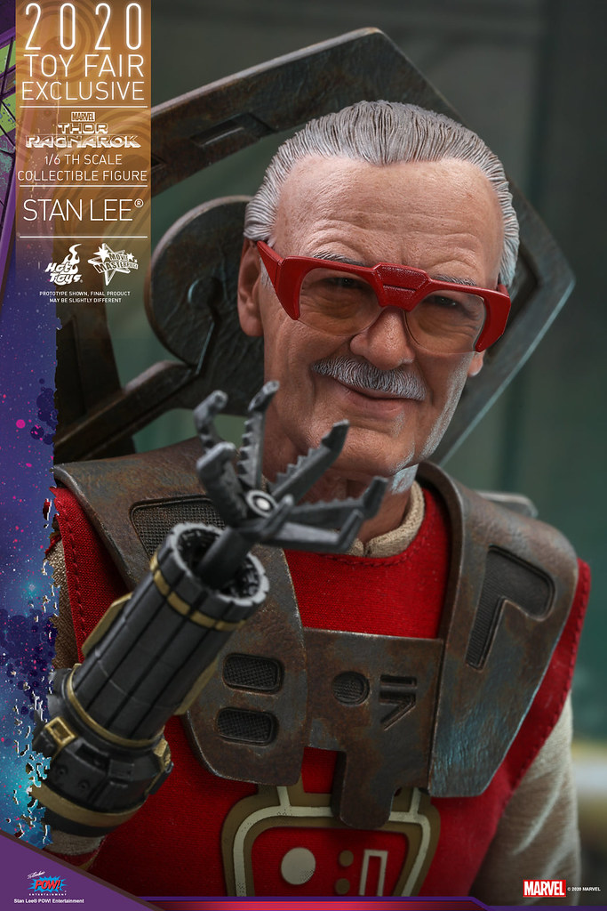 THOR: RAGNAROK STAN LEE® 1/6TH SCALE COLLECTIBLE FIGURE