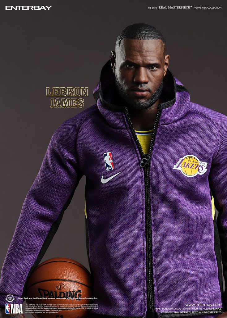 REAL MASTERPIECE NBA COLLECTION - LEBRON JAMES 1/6