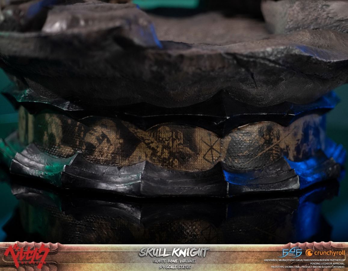 BERSERK: SKULL KNIGHT 1/4 (Standard Edition & Standard White Bone Variant)