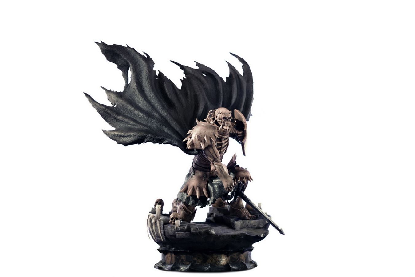 BERSERK: SKULL KNIGHT 1/4 (Standard Edition & Standard White Bone Variant)