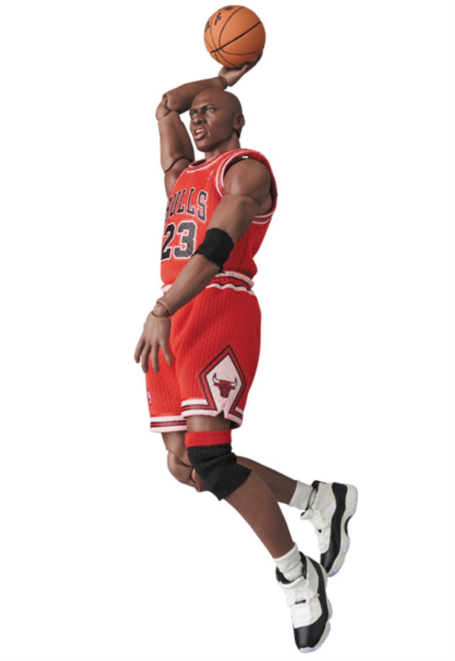 MAFEX × Michael Jordan