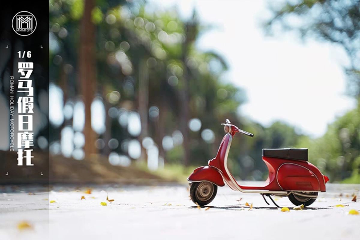 Vespa Roman Holiday Motorcycle 1/6