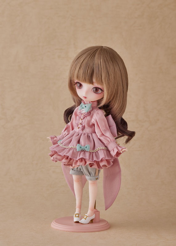 Harmonia bloom Seasonal Doll Beatrice